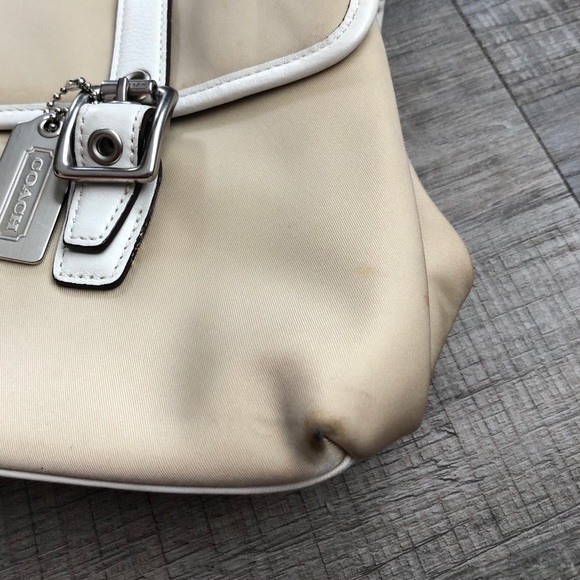 HP🎉 COACH✨ Vintage Hampton Handbag in Beige - Picture 9 of 9